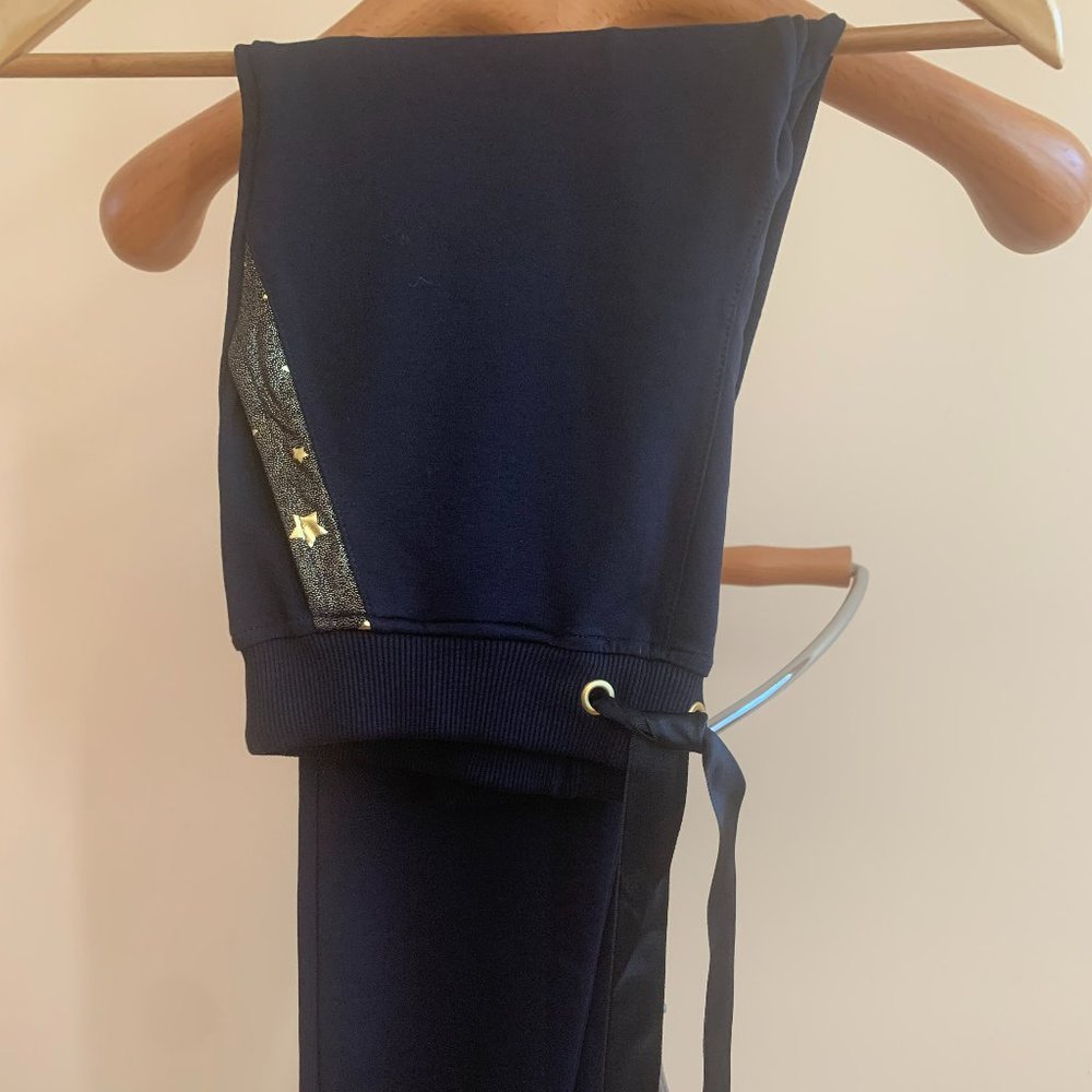 Sport Suit - Picture 3 of 4